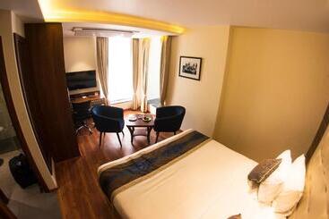 Hotel Connaught Royale