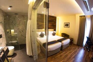 Hotel Connaught Royale