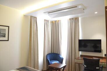 Hotel Connaught Royale