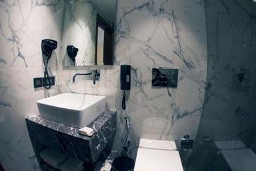 Hotel Connaught Royale