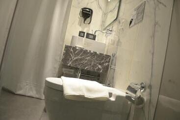 Hotel Connaught Royale