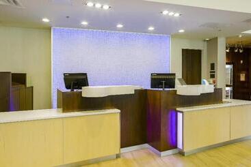 هتل Fairfield Inn & Suites By Marriott Savannah Downtown Historic District