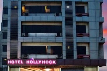 Hotel Hollyhock