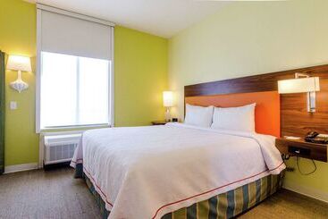 هتل Home2 Suites By Hilton Portland