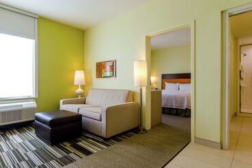 هتل Home2 Suites By Hilton Portland
