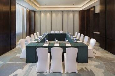 Hualuxe Hotels & Resorts Zhangjiakou, An Ihg