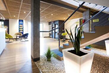 هتل Ibis Budget Pau Est