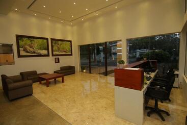 هتل Jade Green Hambantota