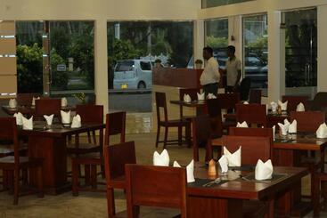 هتل Jade Green Hambantota