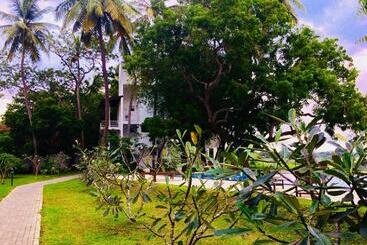 هتل Jade Green Hambantota