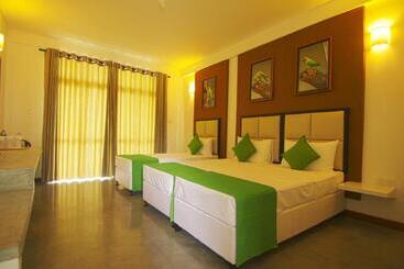 هتل Jade Green Hambantota