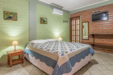 هتل Pousada Rancho Jarinu