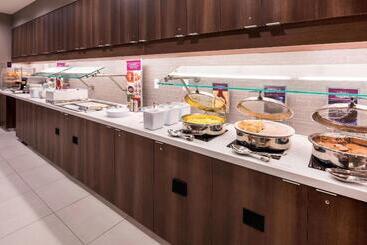 هتل Springhill Suites By Marriott Fishkill