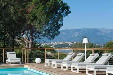 Isulella Hotel & Restaurant