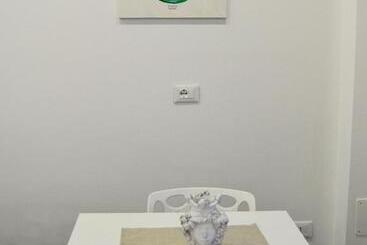 پانسیون Abraxia Guest House