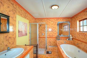 پانسیون Amanzi Guest House