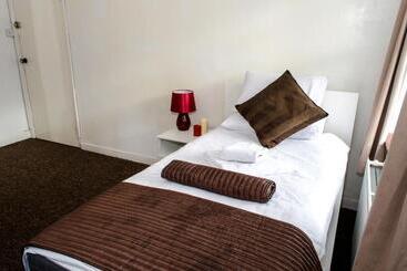 پانسیون Campbells Guest House
