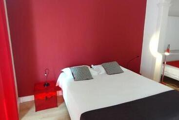 پانسیون Evora Inn