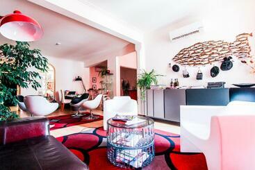 پانسیون Evora Inn