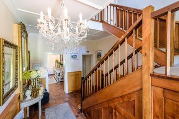 پانسیون Oude Berg Guesthouse   10 Caledon Street