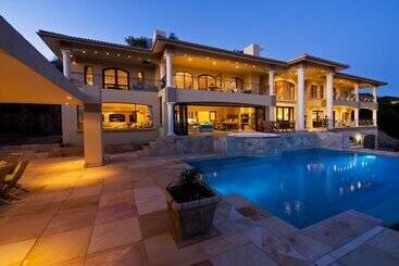 پانسیون Villa Paradisa Guest House