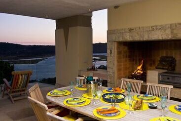 پانسیون Villa Paradisa Guest House