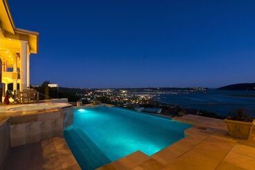 پانسیون Villa Paradisa Guest House