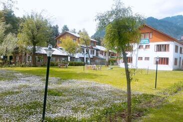 پانسیون Zebrina Guest House