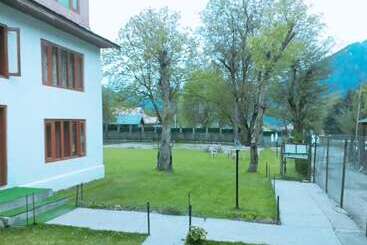 پانسیون Zebrina Guest House