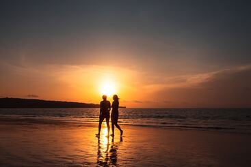 استراحتگاه Fox Hotel Jimbaran Beach