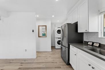 تختخواب و صبحانه Muirfield Chic City Bungalow With Parking