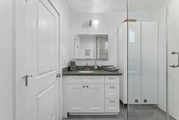 تختخواب و صبحانه Muirfield Chic City Bungalow With Parking