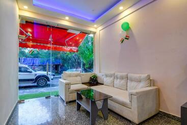 호텔 Townhouse 1250 It Cafe & Residence