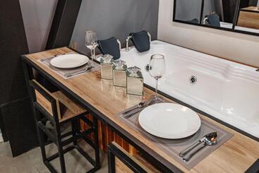 هتل آپارتمان One Laureles