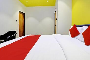 Oyo Flagship Hotel Laksh View