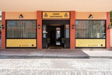 پانسیون Camelia Rooms Venice Guesthouse