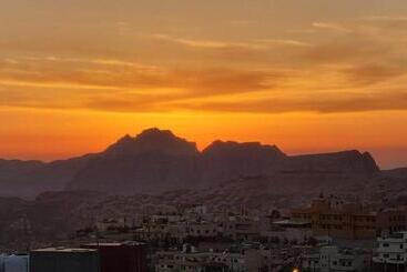 Petra Sunset Bed & Breakfast