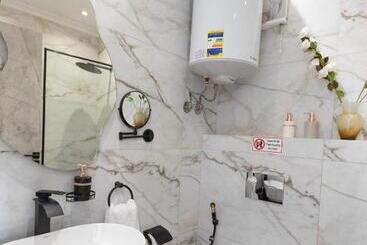 هاستل Shadow Pyramids Suites And Jacuzzi