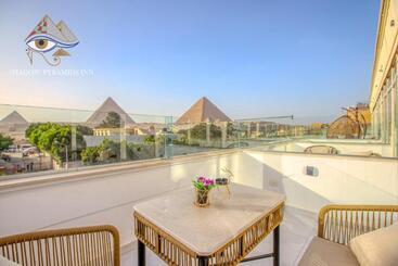 هاستل Shadow Pyramids Suites And Jacuzzi