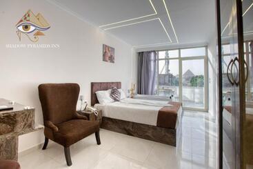 هاستل Shadow Pyramids Suites And Jacuzzi