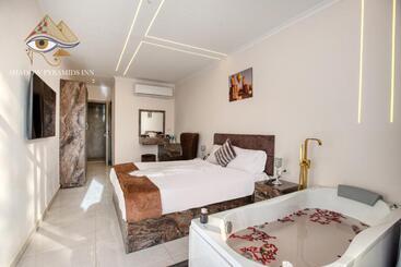 هاستل Shadow Pyramids Suites And Jacuzzi