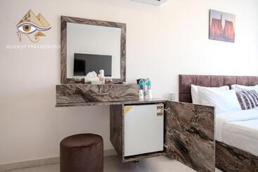 هاستل Shadow Pyramids Suites And Jacuzzi
