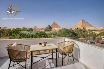 هاستل Shadow Pyramids Suites And Jacuzzi