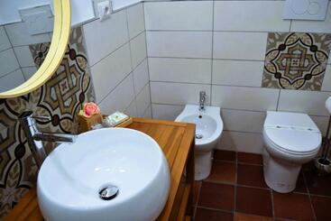 تختخواب و صبحانه La Magnolia 140