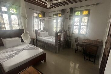 تختخواب و صبحانه Light Of Zanzibar Hotel & Restaurant
