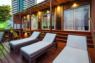 Art Hotel F&f