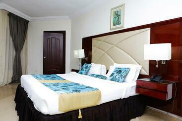 هتل Etraver Hospitality