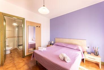 Isa Residence With Swimming Pool In Santa Teresa Di Gallura, Apartments With Air Conditioning And Pr