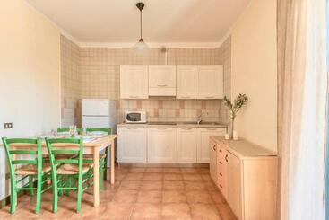 Isa Residence With Swimming Pool In Santa Teresa Di Gallura, Apartments With Air Conditioning And Pr