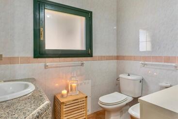 Isa Residence With Swimming Pool In Santa Teresa Di Gallura, Apartments With Air Conditioning And Pr